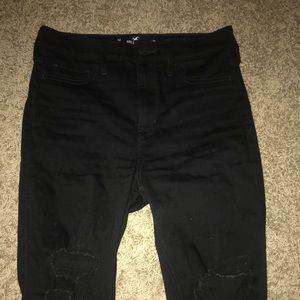 BRAND NEW HOLLISTER JEANS!!